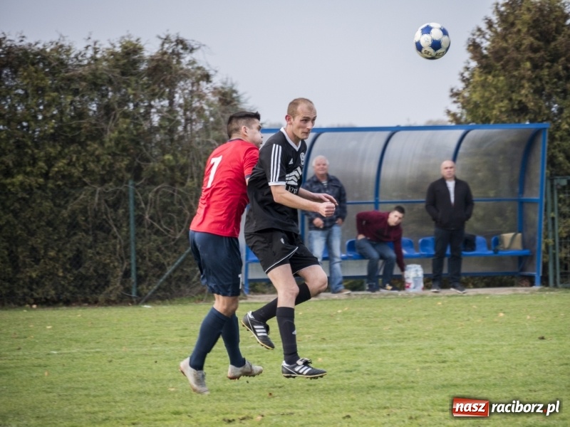Zdjęcie w galerii na portalu naszraciborz.pl: Markowice kontra Bełsznica. Wszystko rozegrało się w drugiej połowie wiadomości z regionu
