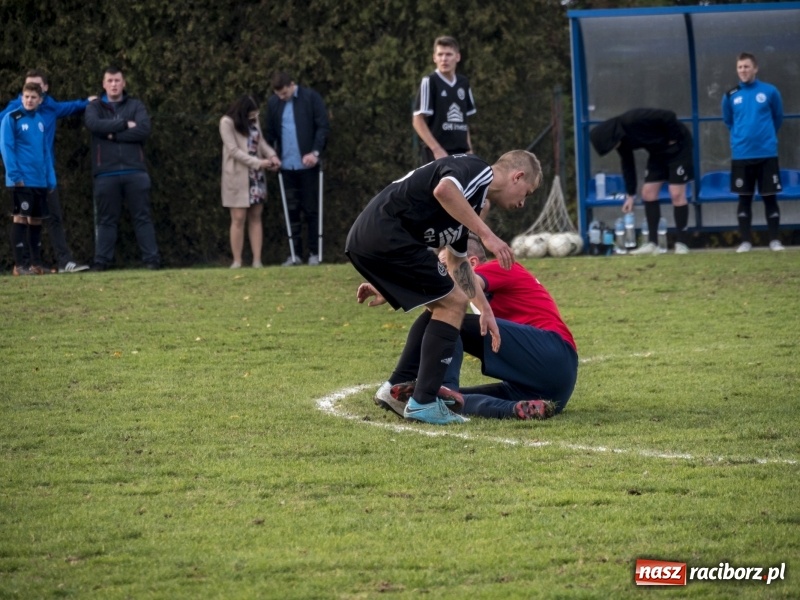 Zdjęcie w galerii na portalu naszraciborz.pl: Markowice kontra Bełsznica. Wszystko rozegrało się w drugiej połowie wiadomości z regionu
