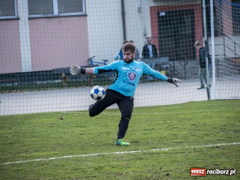 Zdjęcie w galerii na portalu naszraciborz.pl: Markowice kontra Bełsznica. Wszystko rozegrało się w drugiej połowie wiadomości z regionu