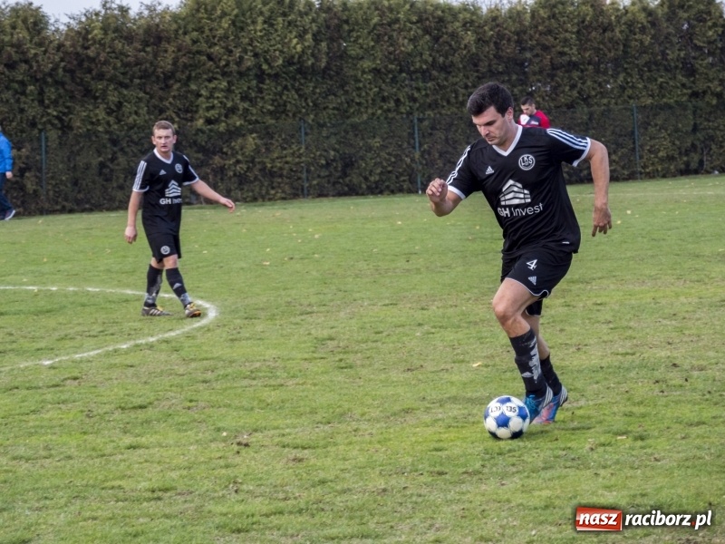 Zdjęcie w galerii na portalu naszraciborz.pl: Markowice kontra Bełsznica. Wszystko rozegrało się w drugiej połowie wiadomości z regionu