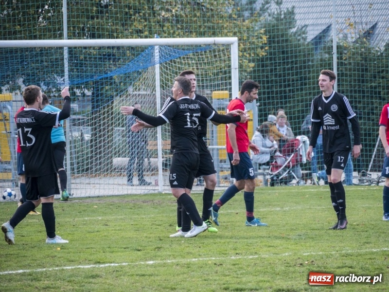 Zdjęcie w galerii na portalu naszraciborz.pl: Markowice kontra Bełsznica. Wszystko rozegrało się w drugiej połowie wiadomości z regionu