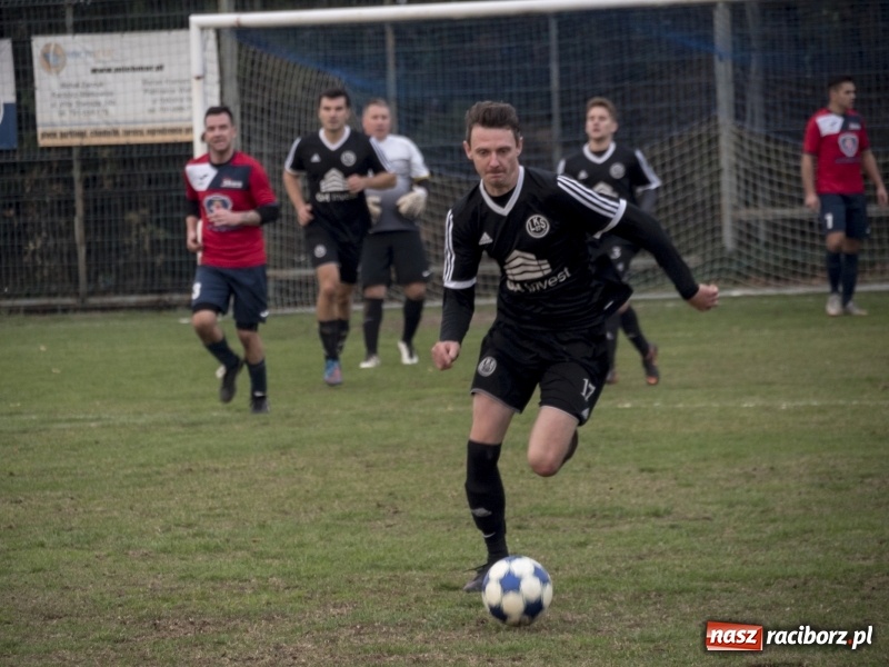 Zdjęcie w galerii na portalu naszraciborz.pl: Markowice kontra Bełsznica. Wszystko rozegrało się w drugiej połowie wiadomości z regionu