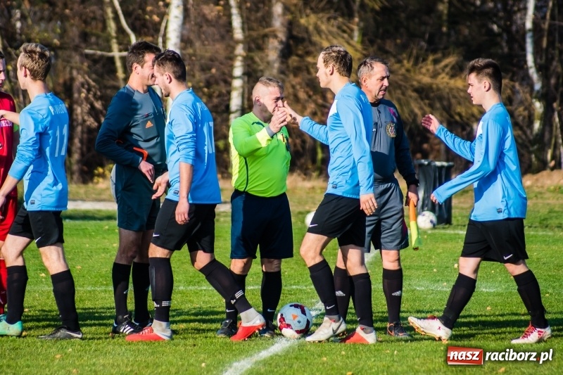 Zdjęcie w galerii na portalu naszraciborz.pl: A klasa. Pawłów spłonął w kobylskim Płomieniu wiadomości z regionu
