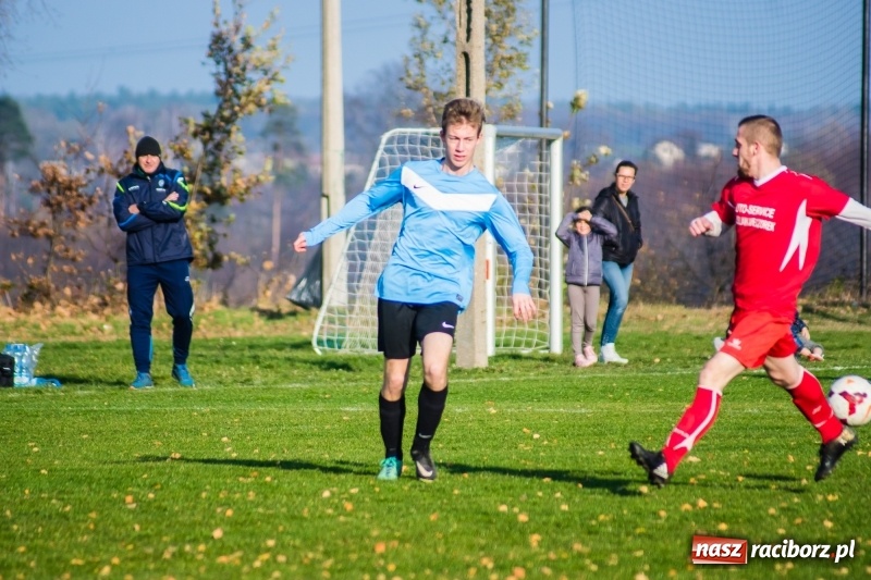 Zdjęcie w galerii na portalu naszraciborz.pl: A klasa. Pawłów spłonął w kobylskim Płomieniu wiadomości z regionu