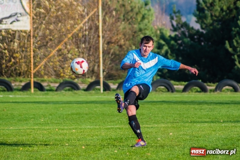 Zdjęcie w galerii na portalu naszraciborz.pl: A klasa. Pawłów spłonął w kobylskim Płomieniu wiadomości z regionu