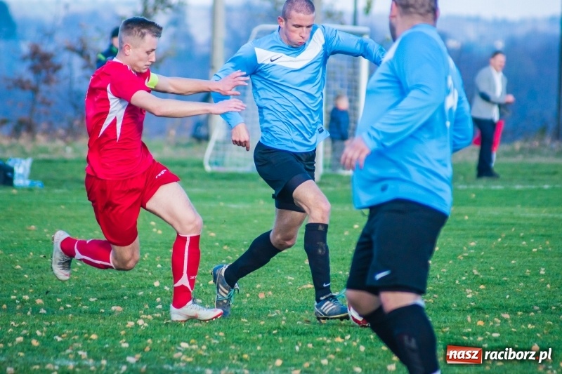 Zdjęcie w galerii na portalu naszraciborz.pl: A klasa. Pawłów spłonął w kobylskim Płomieniu wiadomości z regionu