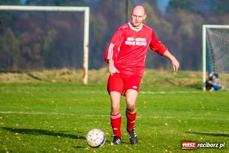 Zdjęcie w galerii na portalu naszraciborz.pl: A klasa. Pawłów spłonął w kobylskim Płomieniu wiadomości z regionu