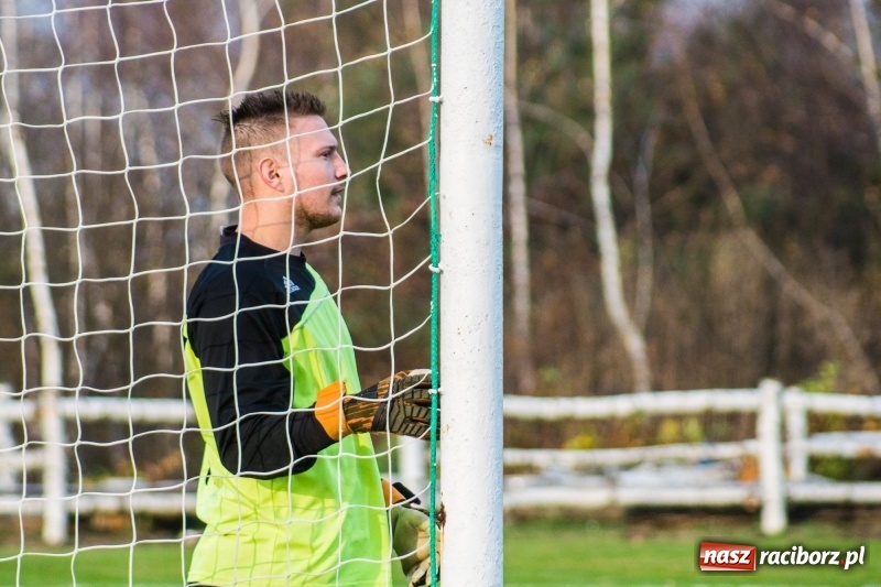 Zdjęcie w galerii na portalu naszraciborz.pl: A klasa. Pawłów spłonął w kobylskim Płomieniu wiadomości z regionu