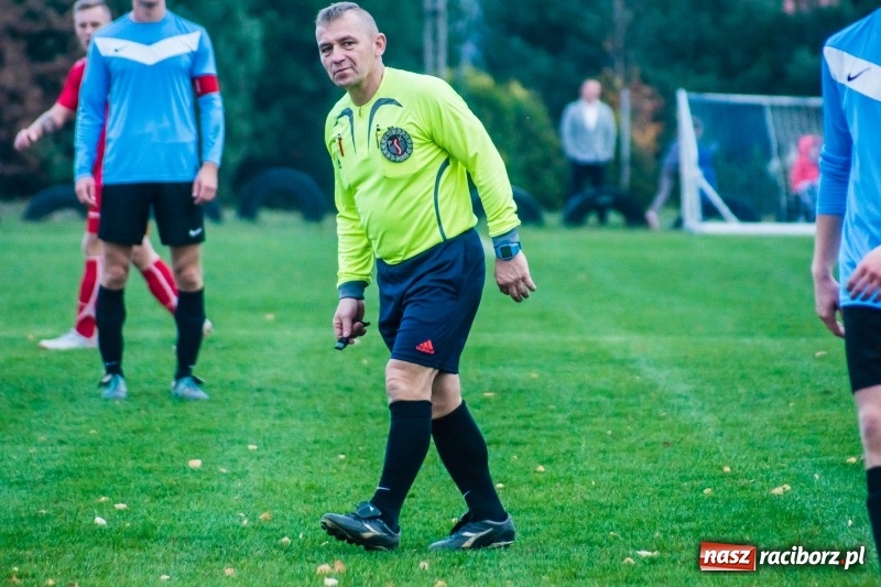 Zdjęcie w galerii na portalu naszraciborz.pl: A klasa. Pawłów spłonął w kobylskim Płomieniu wiadomości z regionu