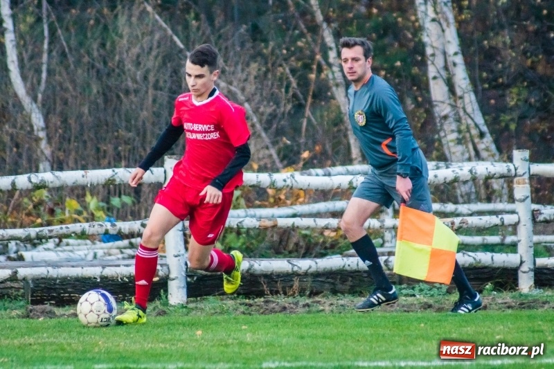 Zdjęcie w galerii na portalu naszraciborz.pl: A klasa. Pawłów spłonął w kobylskim Płomieniu wiadomości z regionu