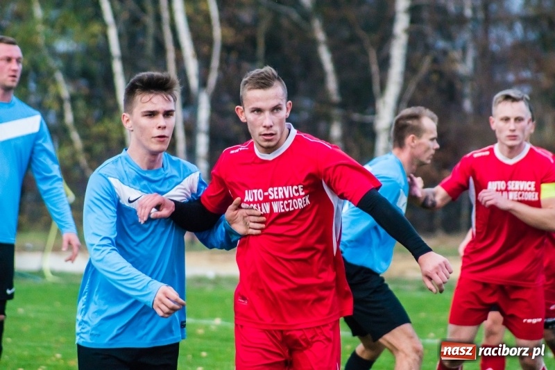 Zdjęcie w galerii na portalu naszraciborz.pl: A klasa. Pawłów spłonął w kobylskim Płomieniu wiadomości z regionu