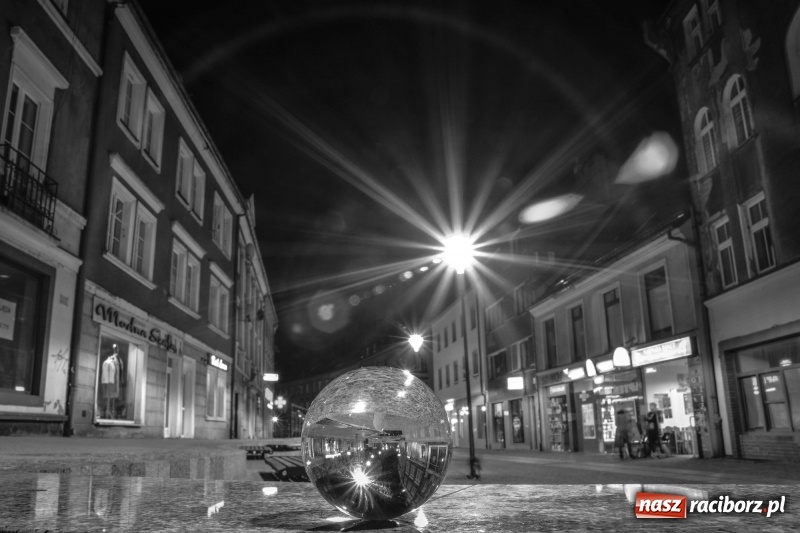 Zdjęcie w galerii na portalu naszraciborz.pl: Długa by night. Jak wam się podoba raciborska starówka nocą? Zobaczcie, co można znaleźć w kilku miejscach! wiadomości z regionu