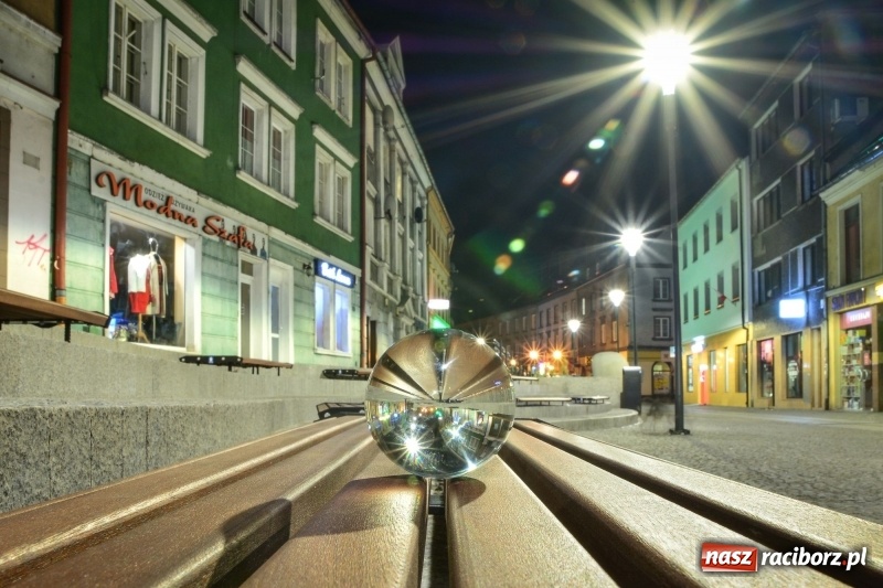 Zdjęcie w galerii na portalu naszraciborz.pl: Długa by night. Jak wam się podoba raciborska starówka nocą? Zobaczcie, co można znaleźć w kilku miejscach! wiadomości z regionu