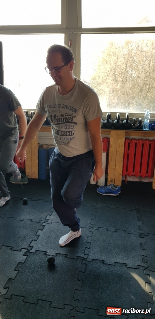 Zdjęcie w galerii na portalu naszraciborz.pl: Dorian Łomża szkolił trenerów raciborskiego ZSOMS wiadomości z regionu