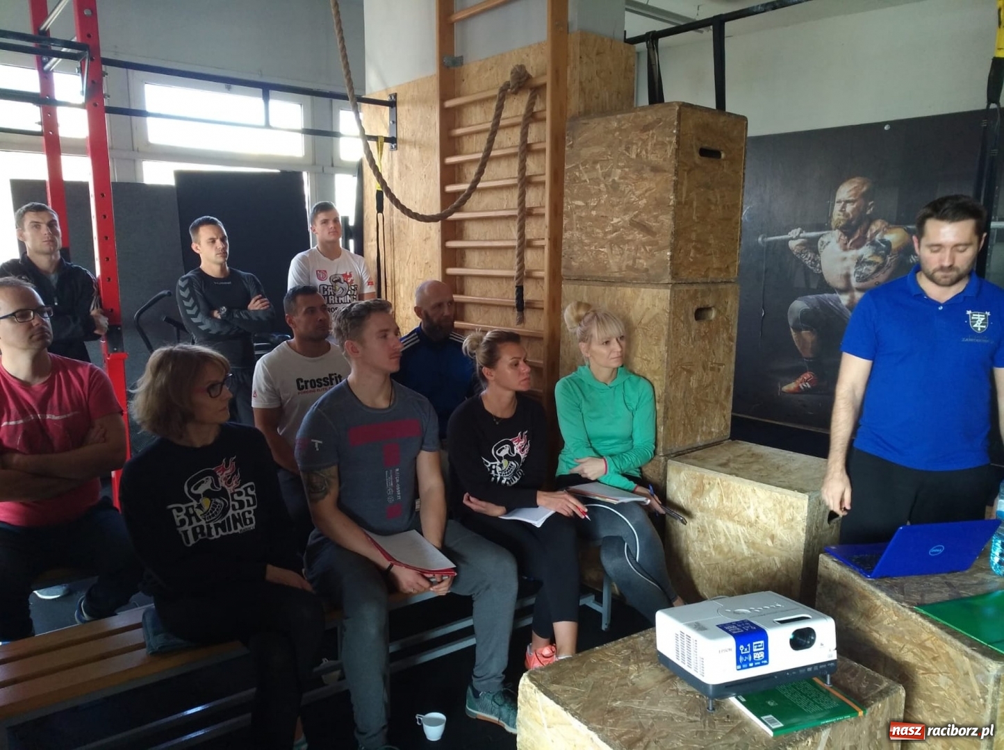 Zdjęcie w galerii na portalu naszraciborz.pl: Dorian Łomża szkolił trenerów raciborskiego ZSOMS wiadomości z regionu