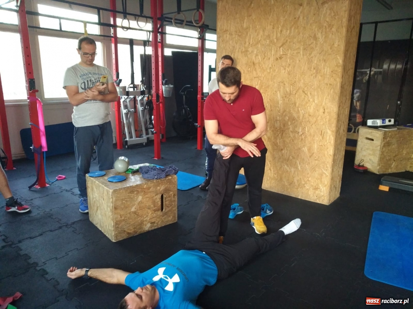 Zdjęcie w galerii na portalu naszraciborz.pl: Dorian Łomża szkolił trenerów raciborskiego ZSOMS wiadomości z regionu