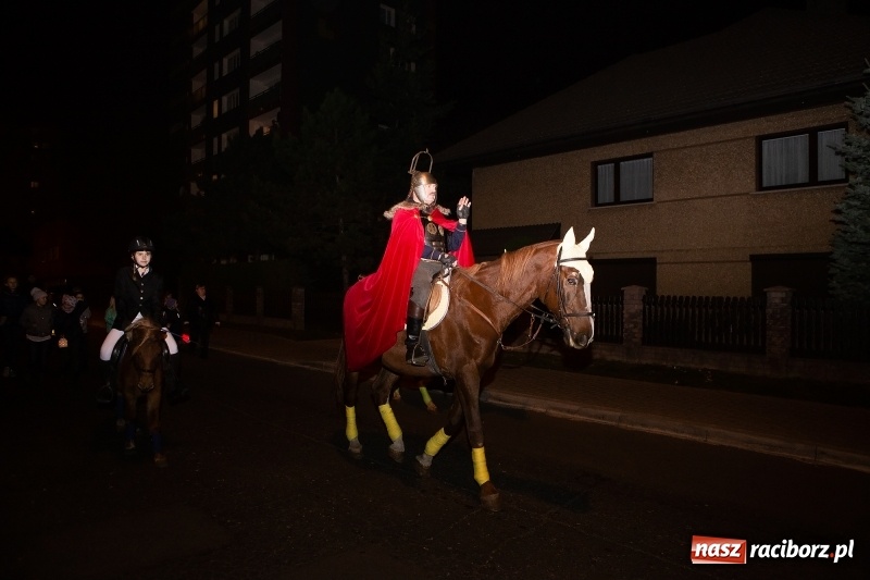 Zdjęcie w galerii na portalu naszraciborz.pl: Święty Marcin dotarł na Ostróg wiadomości z regionu