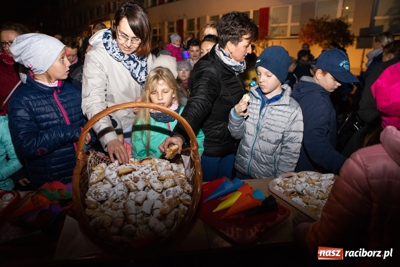 Zdjęcie w galerii na portalu naszraciborz.pl: Święty Marcin dotarł na Ostróg wiadomości z regionu