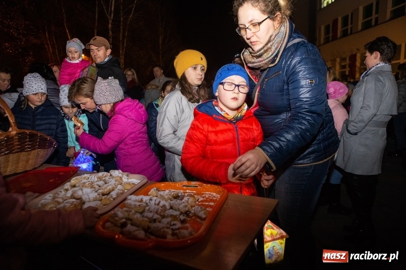 Zdjęcie w galerii na portalu naszraciborz.pl: Święty Marcin dotarł na Ostróg wiadomości z regionu