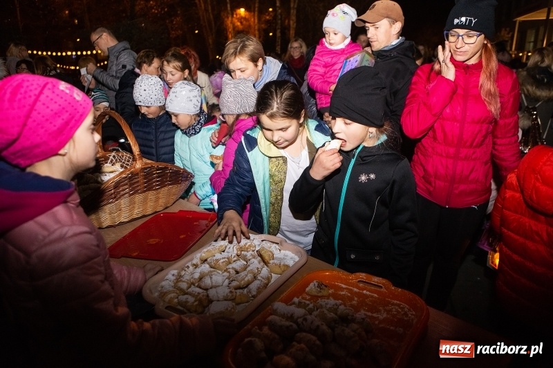 Zdjęcie w galerii na portalu naszraciborz.pl: Święty Marcin dotarł na Ostróg wiadomości z regionu