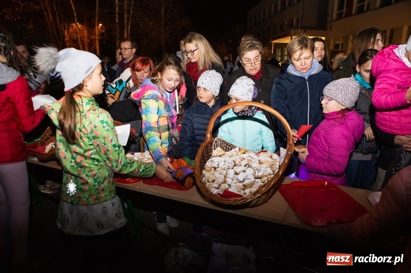 Zdjęcie w galerii na portalu naszraciborz.pl: Święty Marcin dotarł na Ostróg wiadomości z regionu