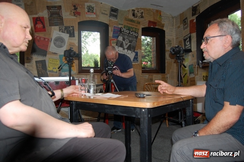 Zdjęcie w galerii na portalu naszraciborz.pl: Winiarnia Przyszkowskiego - pełnometrażowy film dokumentalny Adriana Szczypińskiego i Wojciecha Mitręgi już on-line wiadomości z regionu