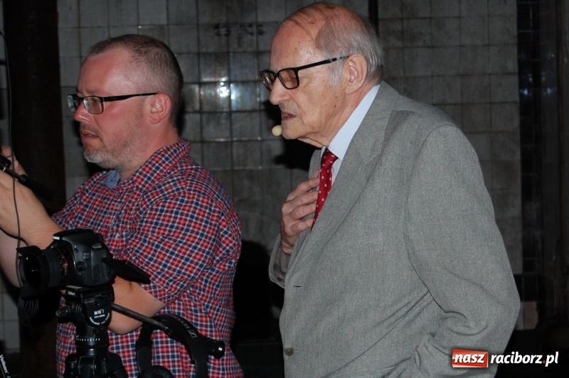 Zdjęcie w galerii na portalu naszraciborz.pl: Winiarnia Przyszkowskiego - pełnometrażowy film dokumentalny Adriana Szczypińskiego i Wojciecha Mitręgi już on-line wiadomości z regionu