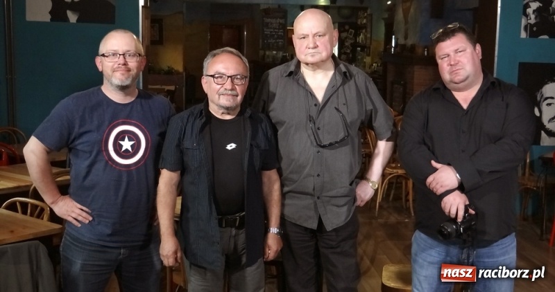 Zdjęcie w galerii na portalu naszraciborz.pl: Winiarnia Przyszkowskiego - pełnometrażowy film dokumentalny Adriana Szczypińskiego i Wojciecha Mitręgi już on-line wiadomości z regionu