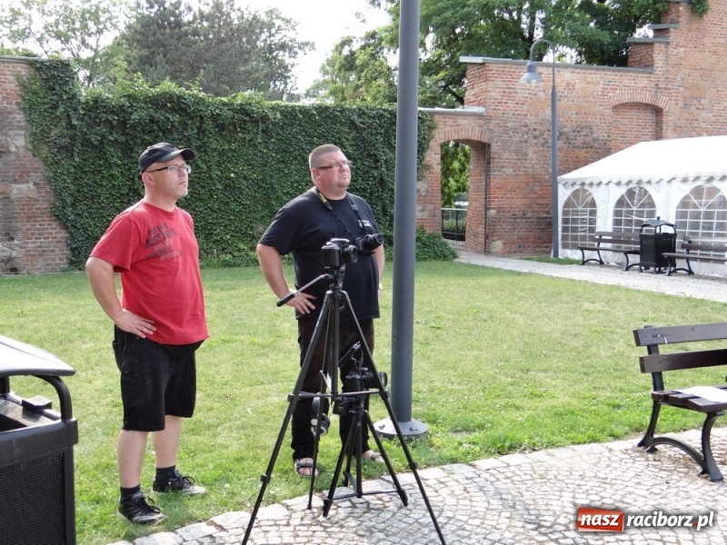 Zdjęcie w galerii na portalu naszraciborz.pl: Winiarnia Przyszkowskiego - pełnometrażowy film dokumentalny Adriana Szczypińskiego i Wojciecha Mitręgi już on-line wiadomości z regionu