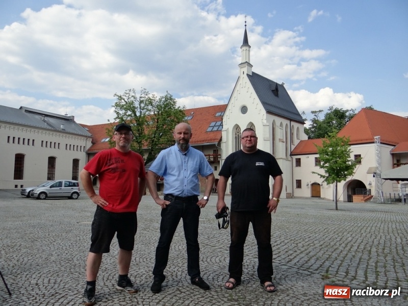 Zdjęcie w galerii na portalu naszraciborz.pl: Winiarnia Przyszkowskiego - pełnometrażowy film dokumentalny Adriana Szczypińskiego i Wojciecha Mitręgi już on-line wiadomości z regionu