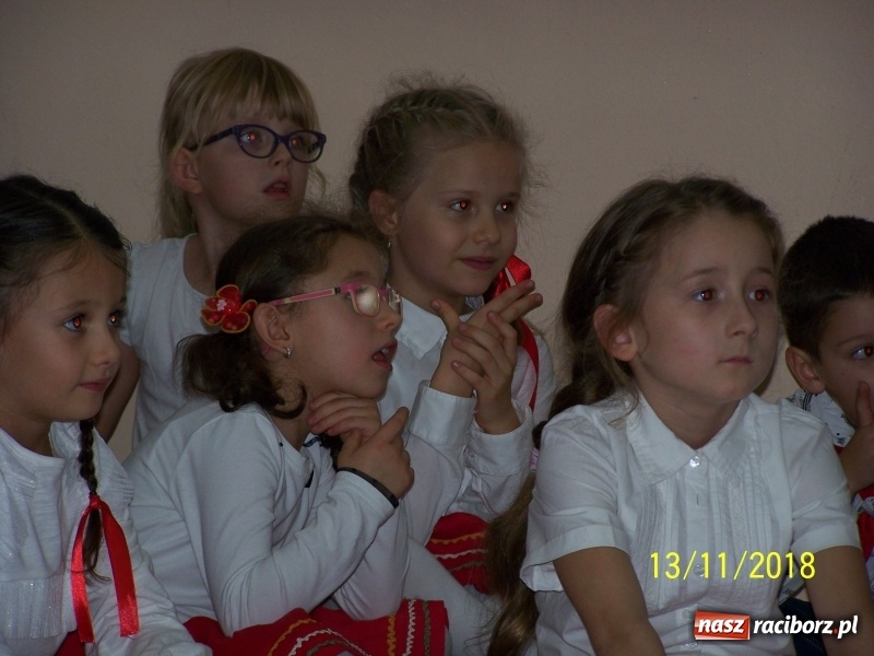 Zdjęcie w galerii na portalu naszraciborz.pl: Jesiennie i patriotycznie w Przedszkolu nr 16 wiadomości z regionu