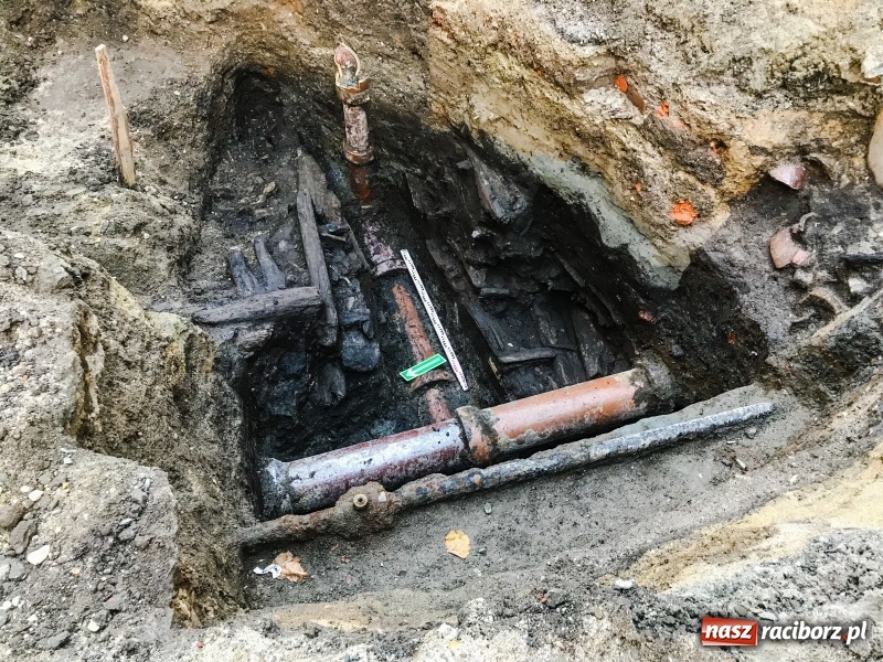 Zdjęcie w galerii na portalu naszraciborz.pl: Ulica Długa odkrywa swoje tajemnice  wiadomości z regionu