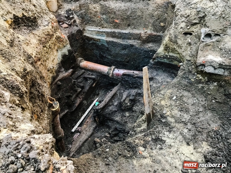 Zdjęcie w galerii na portalu naszraciborz.pl: Ulica Długa odkrywa swoje tajemnice  wiadomości z regionu