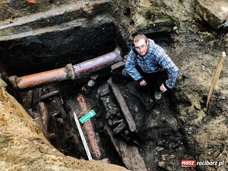 Zdjęcie w galerii na portalu naszraciborz.pl: Ulica Długa odkrywa swoje tajemnice  wiadomości z regionu