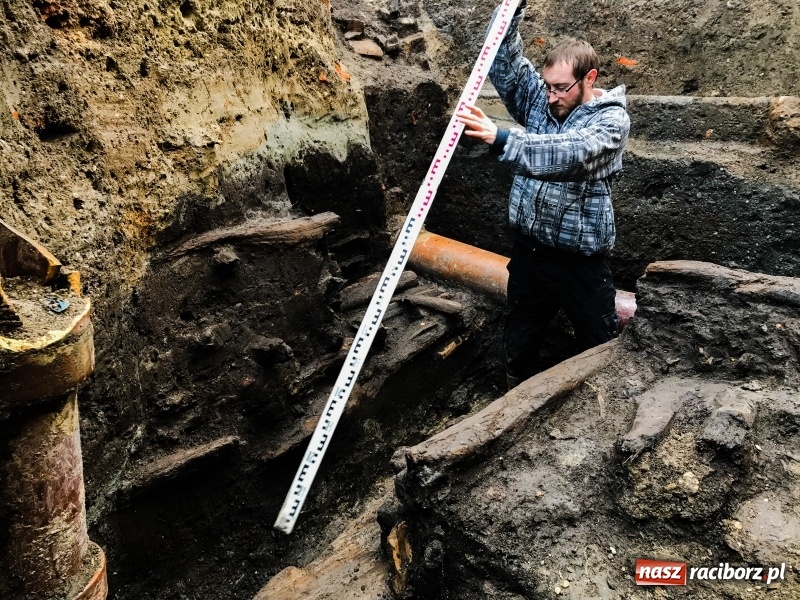 Zdjęcie w galerii na portalu naszraciborz.pl: Ulica Długa odkrywa swoje tajemnice  wiadomości z regionu