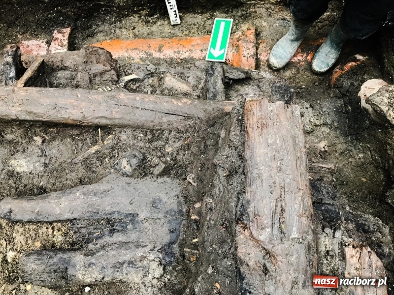 Zdjęcie w galerii na portalu naszraciborz.pl: Ulica Długa odkrywa swoje tajemnice  wiadomości z regionu