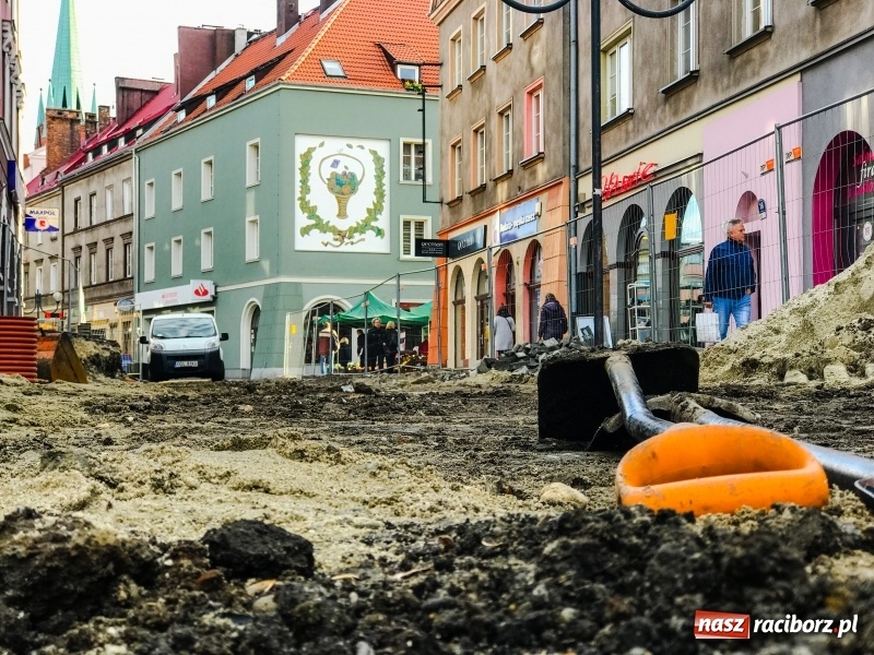 Zdjęcie w galerii na portalu naszraciborz.pl: Ulica Długa odkrywa swoje tajemnice  wiadomości z regionu