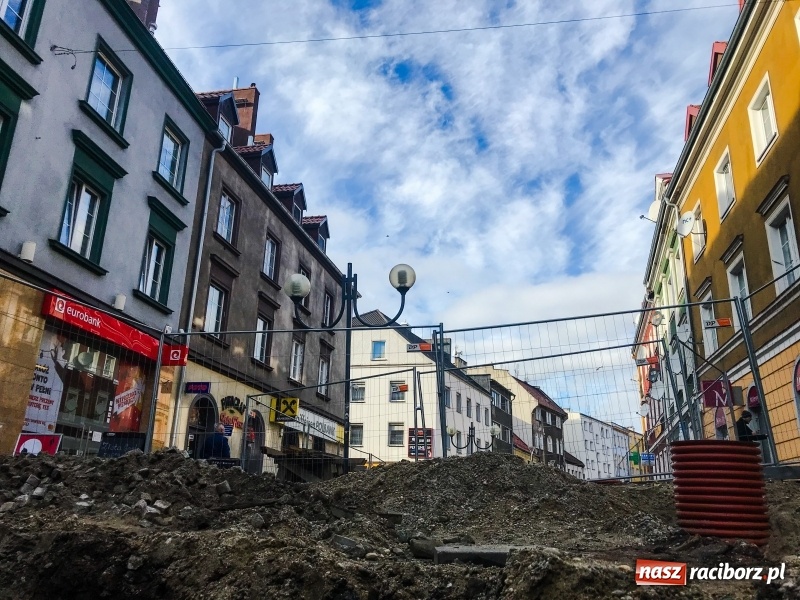 Zdjęcie w galerii na portalu naszraciborz.pl: Ulica Długa odkrywa swoje tajemnice  wiadomości z regionu