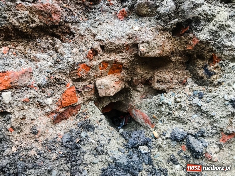 Zdjęcie w galerii na portalu naszraciborz.pl: Ulica Długa odkrywa swoje tajemnice  wiadomości z regionu
