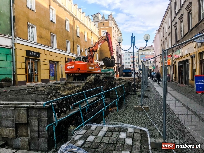 Zdjęcie w galerii na portalu naszraciborz.pl: Ulica Długa odkrywa swoje tajemnice  wiadomości z regionu