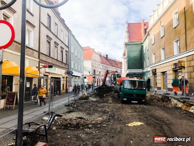 Zdjęcie w galerii na portalu naszraciborz.pl: Ulica Długa odkrywa swoje tajemnice  wiadomości z regionu
