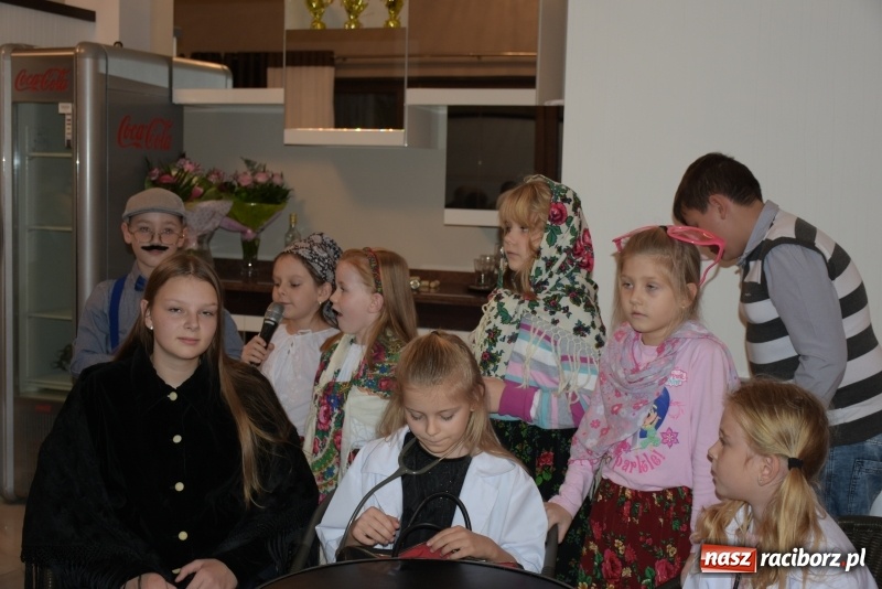 Zdjęcie w galerii na portalu naszraciborz.pl: W Krzyżanowicach świętowano Dzień Seniora wiadomości z regionu