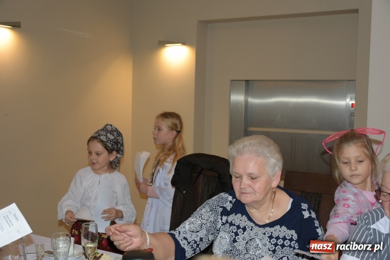 Zdjęcie w galerii na portalu naszraciborz.pl: W Krzyżanowicach świętowano Dzień Seniora wiadomości z regionu