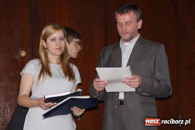 Zdjęcie w galerii na portalu naszraciborz.pl: Solenizant wygrał konkurs z WOS-u wiadomości z regionu