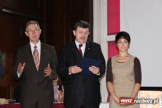 Zdjęcie w galerii na portalu naszraciborz.pl: Solenizant wygrał konkurs z WOS-u wiadomości z regionu