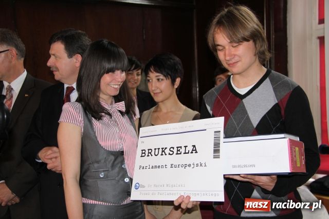 Zdjęcie w galerii na portalu naszraciborz.pl: Solenizant wygrał konkurs z WOS-u wiadomości z regionu