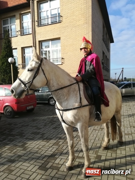 Zdjęcie w galerii na portalu naszraciborz.pl: Dzień Świętego Marcina w Szkole Podstawowej w Nędzy wiadomości z regionu