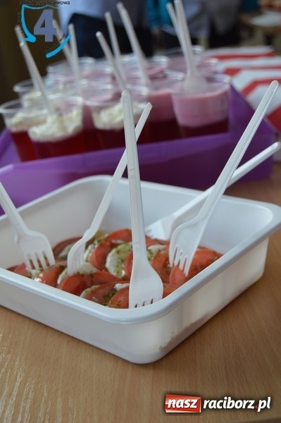 Zdjęcie w galerii na portalu naszraciborz.pl: Czwórka razem dla Niepodległej wiadomości z regionu