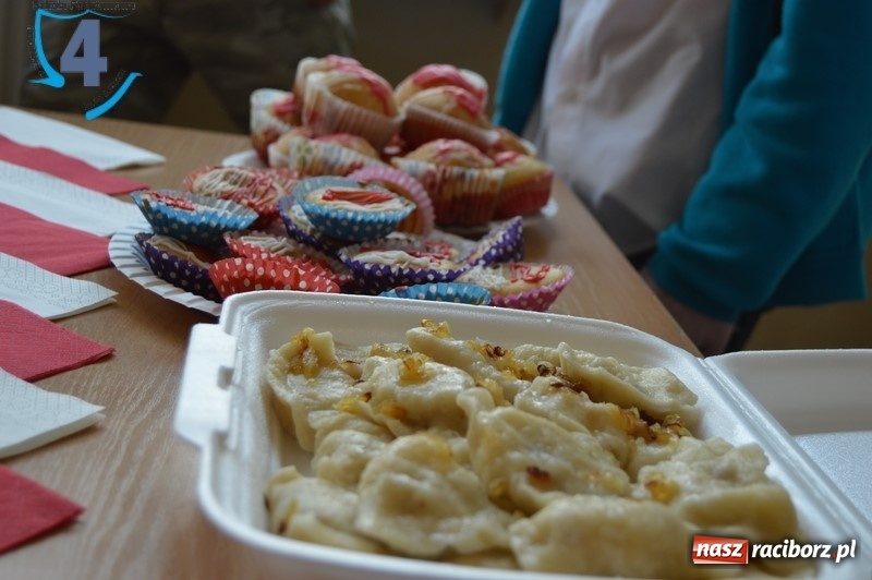 Zdjęcie w galerii na portalu naszraciborz.pl: Czwórka razem dla Niepodległej wiadomości z regionu
