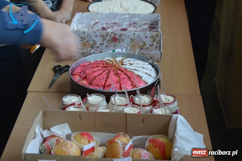 Zdjęcie w galerii na portalu naszraciborz.pl: Czwórka razem dla Niepodległej wiadomości z regionu